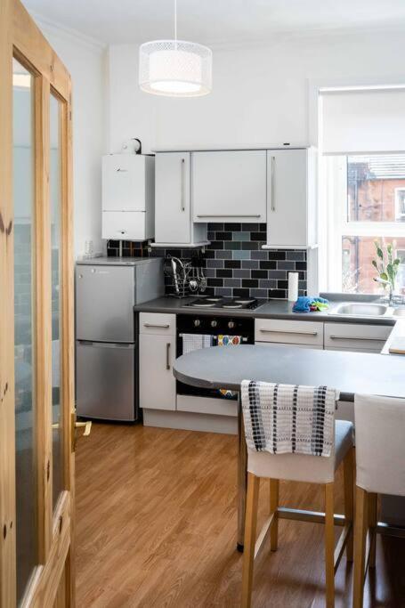 Charming 1-Bed Southside Flat In Great Location Apartment Glasgow Exterior photo